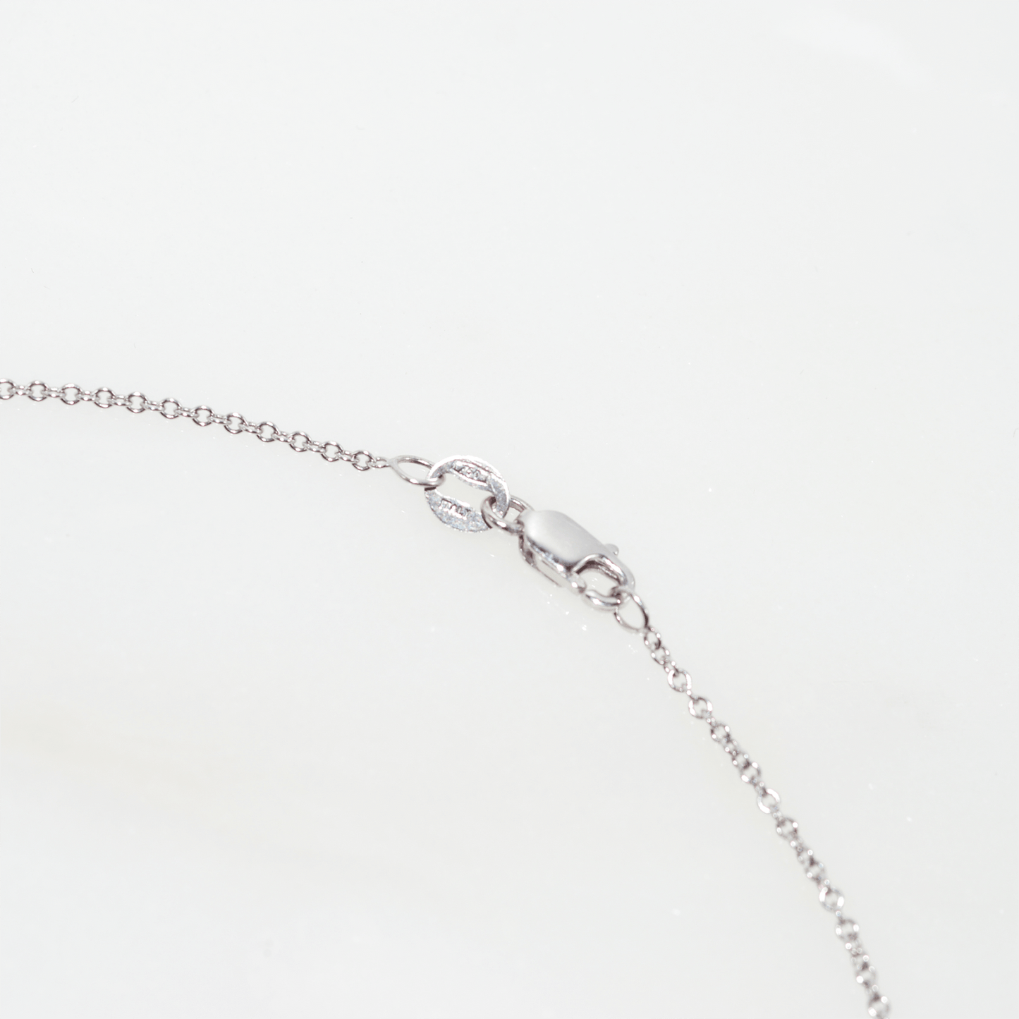 K18WGダイヤモンドネックレス 金具